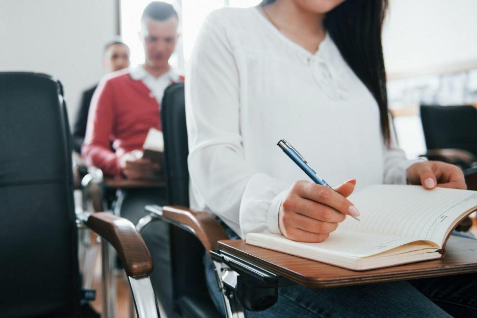 Expert-Led Online & On-Site Workshops